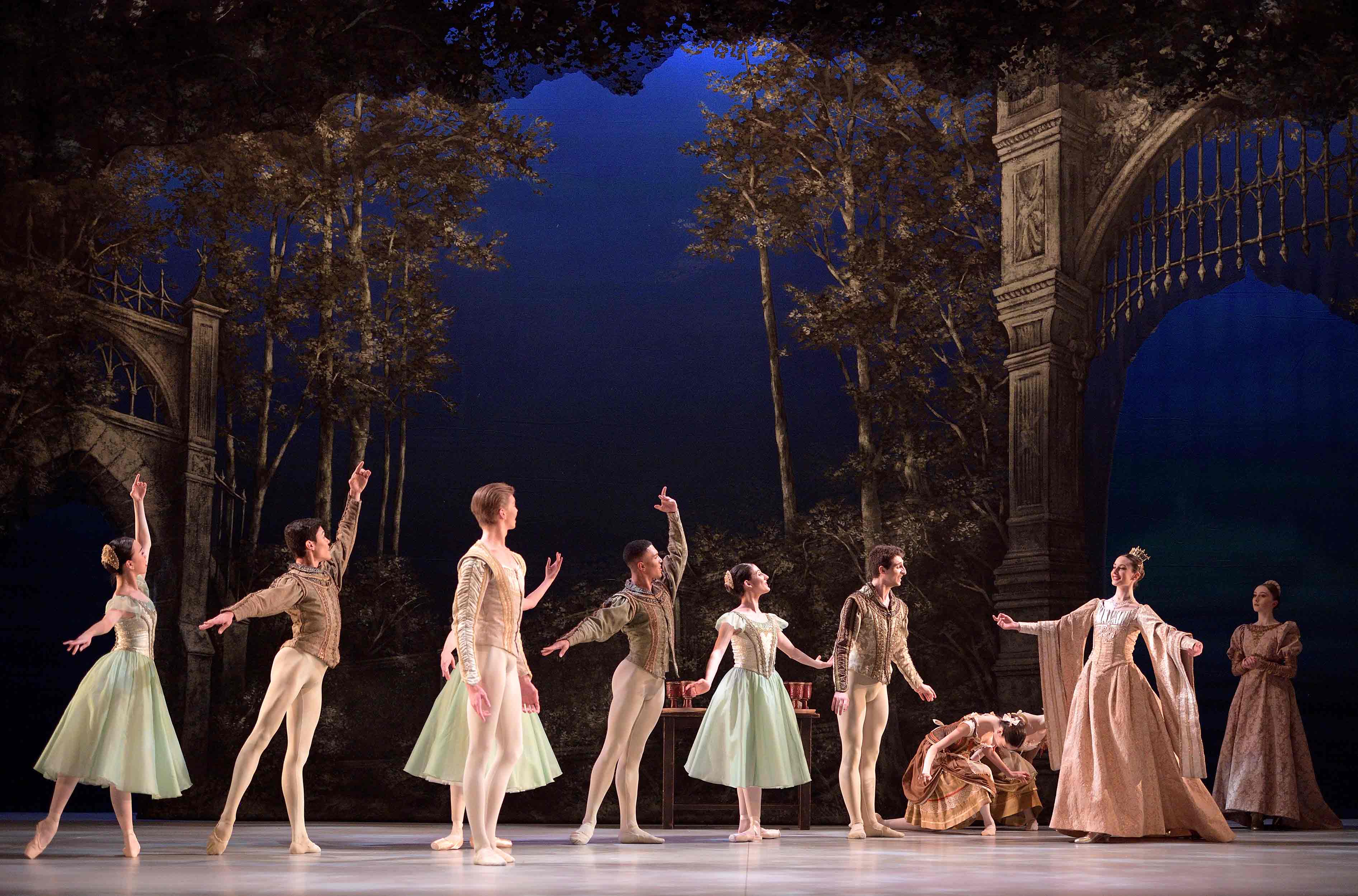 Great reviews for My First Ballet: Swan Lake - English National Ballet