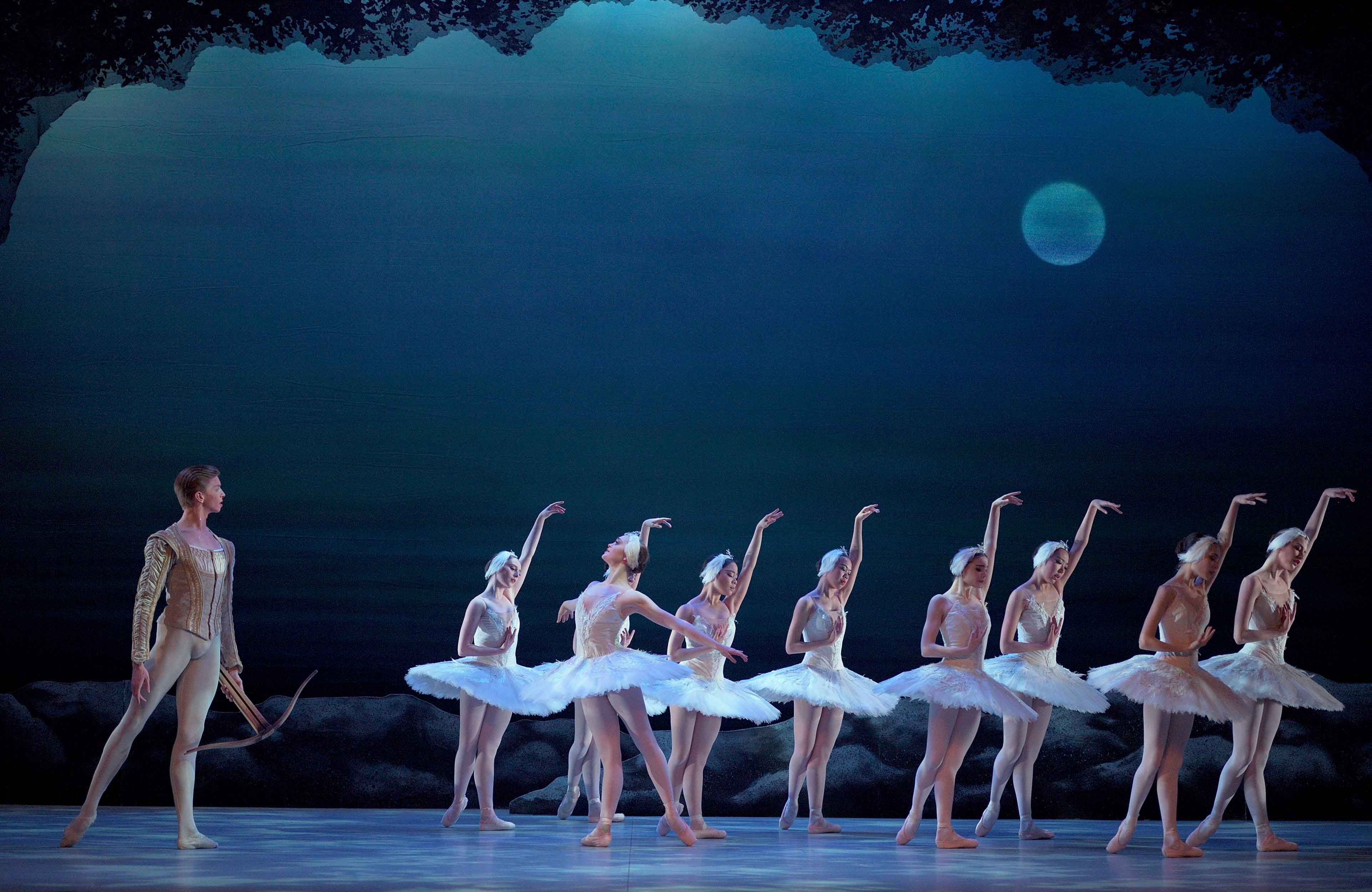 Great for My First Ballet: Swan - English National Ballet