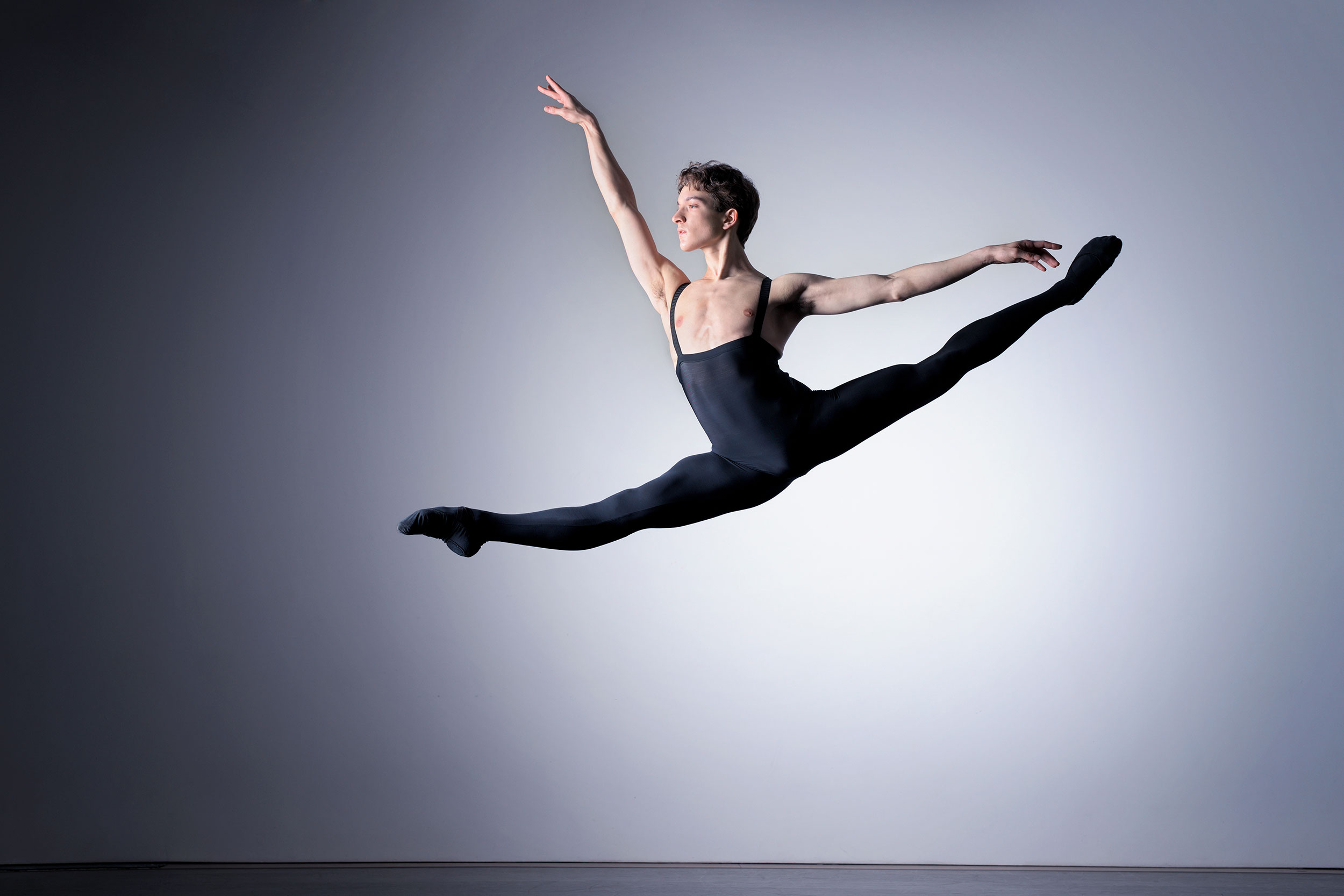 Lest We Forget par l'English National Ballet au Sadler's Wells – Danses  avec la plume – L'actualité de la danse